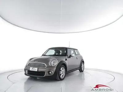 Begagnad Mini ONE 102 HK (75 kW) 2013 Guld Halvkombi