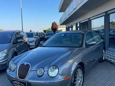 Usata Jaguar S-Type Classic 207 CV (152 kW) 2007 Grigio Berlina