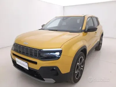 Begagnad Jeep Avenger Summit 101 HK (74 kW) 2025 Gul SUV