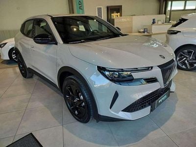 Usata Alfa Romeo Junior 136 CV (100 kW) 2025 Beige SUV