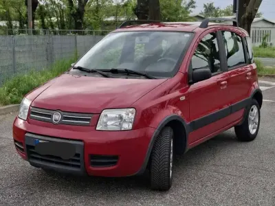 Usata Fiat Panda Climbing 60 CV (44 kW) 2009 Rosso Utilitaria