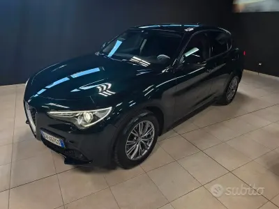 Usata Alfa Romeo Stelvio Business 160 CV (117 kW) 2021 Verde SUV
