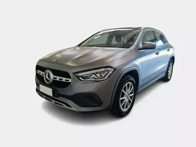 Usata Mercedes GLA200 Business 150 CV (110 kW) 2023 Grigio SUV