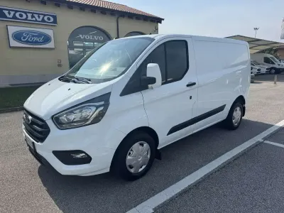 Usata Ford Transit Custom Trend 129 CV (94 kW) 2023 Frozen white Furgone