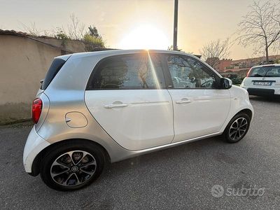 Usata Smart ForFour Passion 71 CV (52 kW) 2015 Bianco Utilitaria
