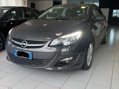 Usata Opel Astra Cosmo 110 CV (80 kW) 2014 Grigio Berlina