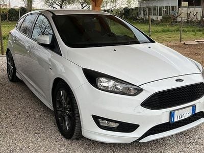 Usata Ford Focus ST-Line 120 CV (88 kW) 2018 Bianco Berlina