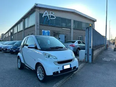 Usata Smart ForTwo Coupé Passion 70 CV (51 kW) 2010 Bianco Coupé