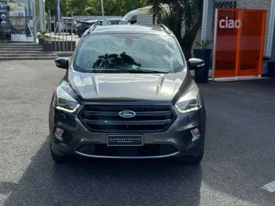Usata Ford Kuga ST-Line 120 CV (88 kW) 2018 Magnetic grey SUV