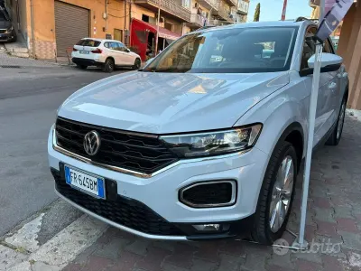 Usata VW T-Roc Advance 116 CV (85 kW) 2018 Grigio SUV