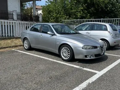 Usata Alfa Romeo 156 140 CV (102 kW) 2003 Grigio Berlina