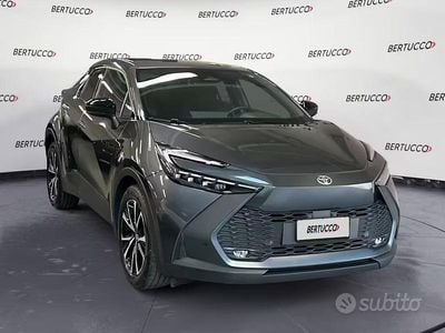 Usata Toyota C-HR Trend 140 CV (102 kW) 2024 Grigio SUV