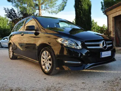 Usata Mercedes B180 109 CV (80 kW) 2016 Nero Utilitaria