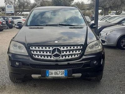Usata Mercedes ML320 224 CV (164 kW) 2007 Nero SUV
