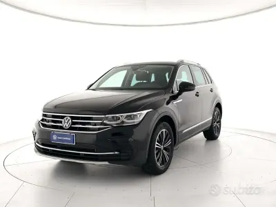 Usata VW Tiguan Elegance 150 CV (110 kW) 2023 2t deep black perlato SUV