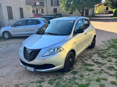 Gebraucht Lancia Ypsilon 69 PS (50 kW) 2015 Kleinwagen