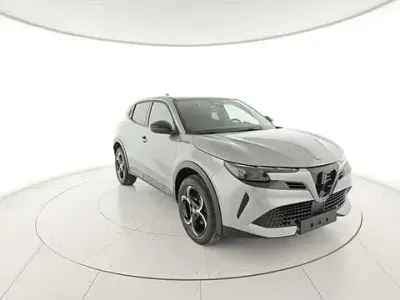 Nuova Alfa Romeo GT Junior Edizione Speciale 145 CV (106 kW) 2026 Grigio scuro SUV