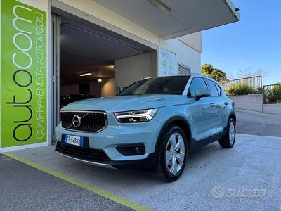 Usata Volvo XC40 Momentum 190 CV (139 kW) 2018 Blu/azzurro SUV