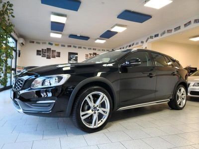 usata Volvo V60 CC 2.0 150CV GEARTRONIC