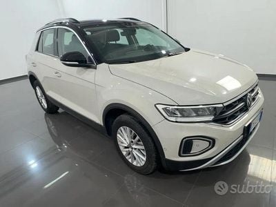 Usata VW T-Roc Life 110 CV (80 kW) 2023 SUV