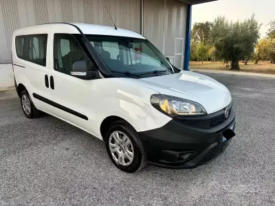 Usata Fiat Doblò 95 CV (69 kW) 2018 Bianco Monovolume
