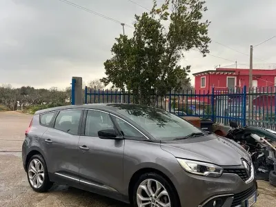 Usata Renault Grand Scénic IV 150 CV (110 kW) 2020 Grigio Monovolume