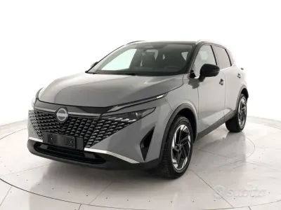 Usata Nissan Qashqai N-Connecta 158 CV (116 kW) 2025 Grigio crema / t. nero SUV