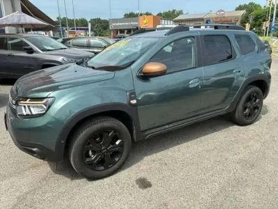 Usata Dacia Duster Essentiel 101 CV (74 kW) 2023 Verde SUV