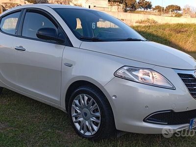 usata Lancia Ypsilon 1.3 MJT 16V 95 CV 5 porte S&S Gold