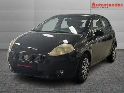 Usata Fiat Grande Punto Dynamic 95 CV (69 kW) 2008 Nero Utilitaria