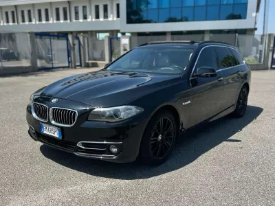 Usata BMW 520 Luxury Line 184 CV (135 kW) 2013 Nero Station wagon