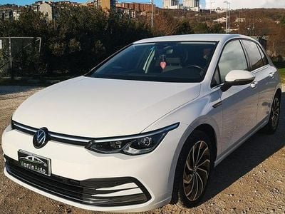 Usata VW Golf VIII R-line 149 CV (109 kW) 2021 Bianco Berlina