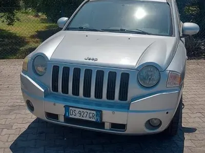 Usata Jeep Compass 140 CV (102 kW) 2009 Grigio SUV