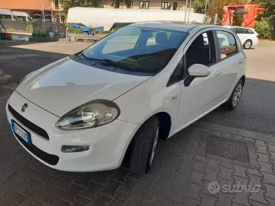 Usata Fiat Grande Punto S 69 CV (50 kW) 2013 Bianco Utilitaria