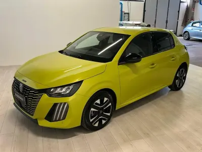Usata Peugeot 208 Allure 110 CV (80 kW) 2025 Giallo Utilitaria