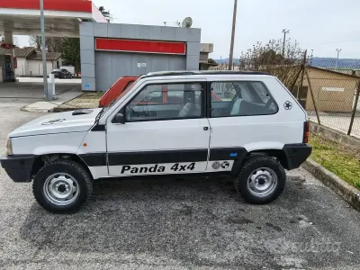 Usata Fiat Panda 4x4 50 CV (36 kW) 1988 Bianco Utilitaria