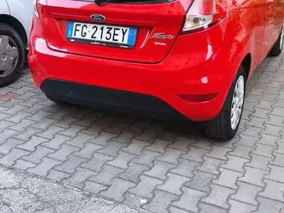 Usata Ford Fiesta 95 CV (69 kW) 2016 Rosso Utilitaria