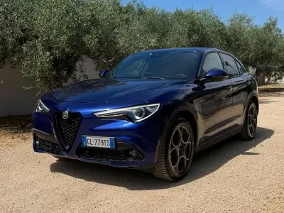 Usata Alfa Romeo Stelvio Sprint 190 CV (139 kW) 2022 Bluazzurro SUV