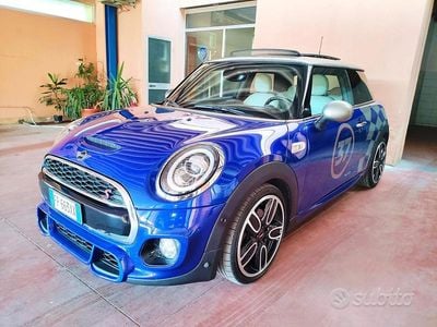 Begagnad Mini Cooper SD Coupé Hype 170 HK (125 kW) 2018 Blå Sportkupé