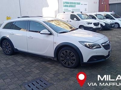 Usata Opel Insignia Cosmo 170 CV (125 kW) 2015 Bianco Station wagon