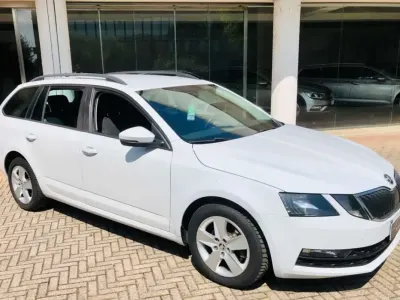 Usata Skoda Octavia Executive 116 CV (85 kW) 2018 Bianco Station wagon