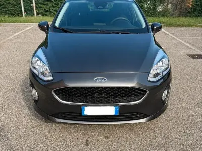 Usata Ford Fiesta 70 CV (51 kW) 2018 Grigio Utilitaria