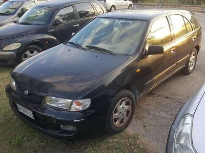 Usata Nissan Almera 99 CV (72 kW) 1999 Nero Berlina