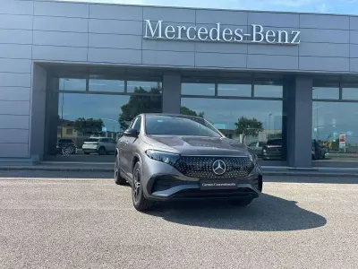 Nuova Mercedes EQA250+ 2026 Grigio montagna SUV