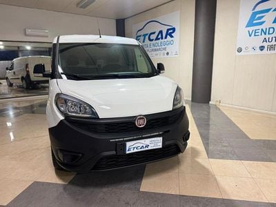 Usata Fiat Doblò Business 120 CV (88 kW) 2021 Bianco Monovolume
