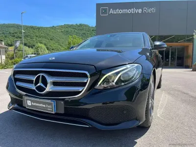 Usata Mercedes E200 Business 160 CV (117 kW) 2020 Nero ossidiana Berlina