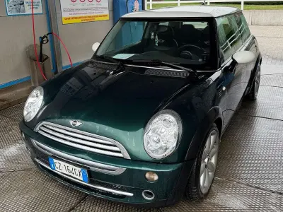 Usata Mini Cooper 116 CV (85 kW) 2005 Verde Utilitaria