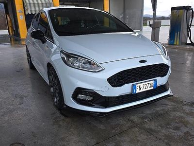 Usata Ford Fiesta 86 CV (63 kW) 2018 Bianco Utilitaria