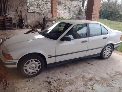 Usata BMW 318 1996 Bianco Berlina