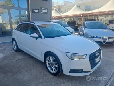 Usata Audi A3 Business 110 CV (80 kW) 2016 Bianco Berlina